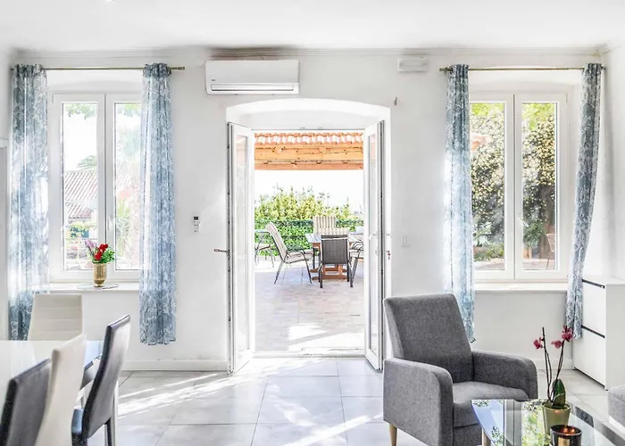 Adriatic Pearl دوبروفينك