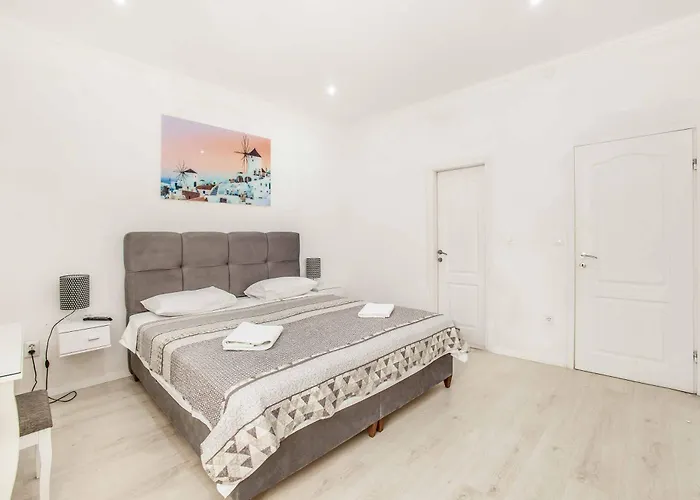 Adriatic Pearl فيلة