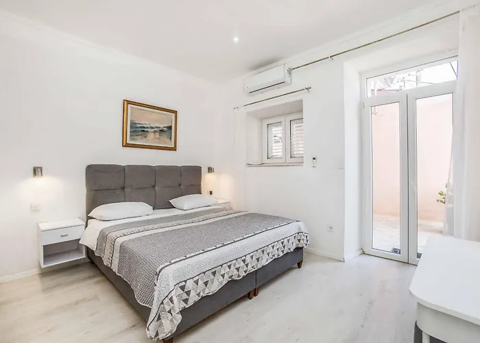 Adriatic Pearl فيلة